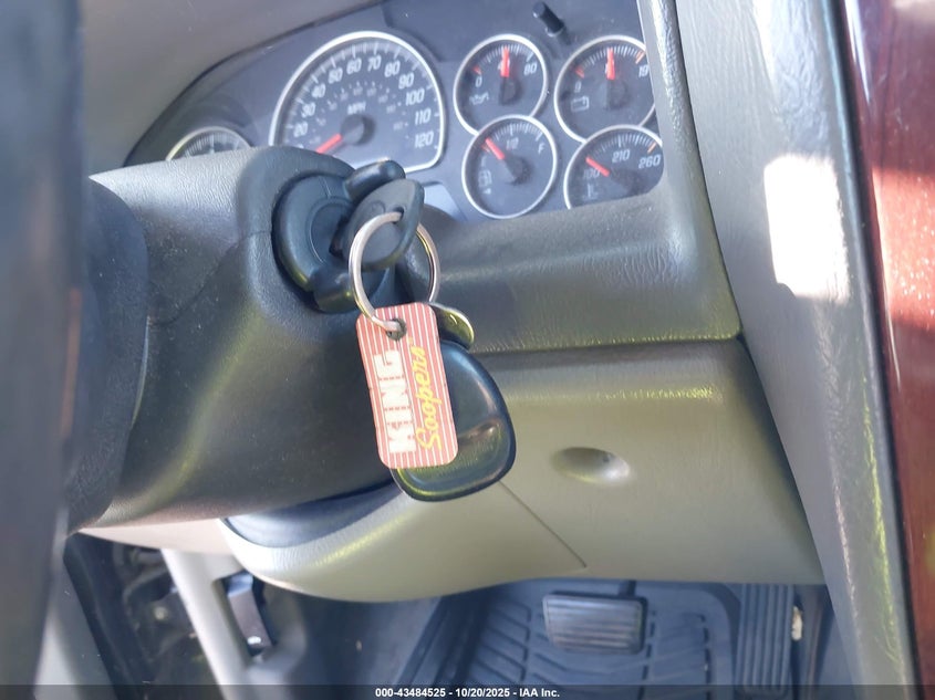 2004 GMC Envoy Slt VIN: 1GKDT13S942434444 Lot: 43484525