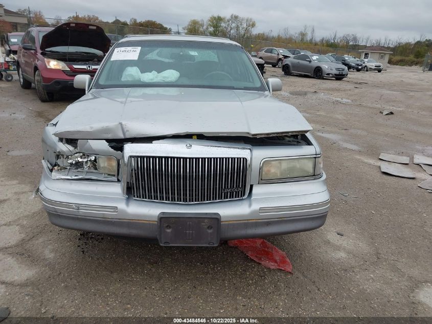 1995 Lincoln Town Car Cartier VIN: 1LNLM83W3SY688849 Lot: 43484546