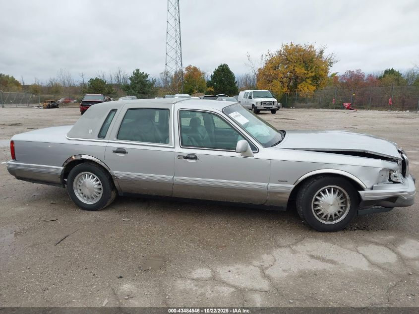 1995 Lincoln Town Car Cartier VIN: 1LNLM83W3SY688849 Lot: 43484546