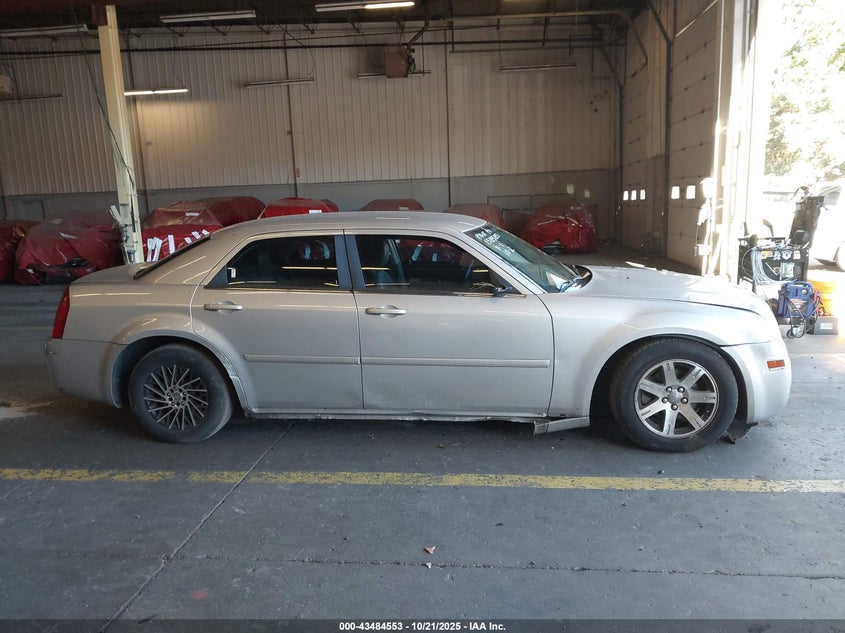 2005 Chrysler 300 Touring VIN: 2C3AA53G65H172886 Lot: 43484553
