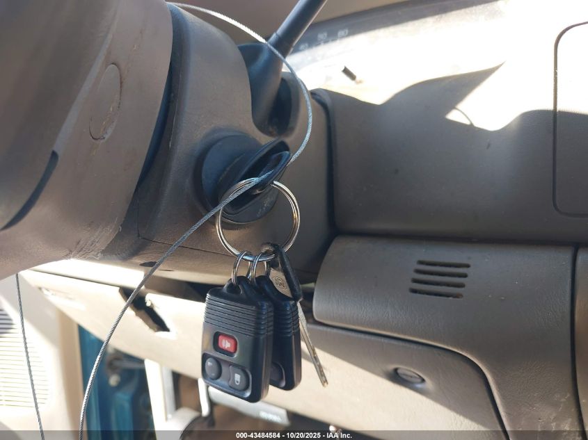 2001 Ford F-250 Lariat/Xl/Xlt VIN: 1FTNX20F11EC42477 Lot: 43484584