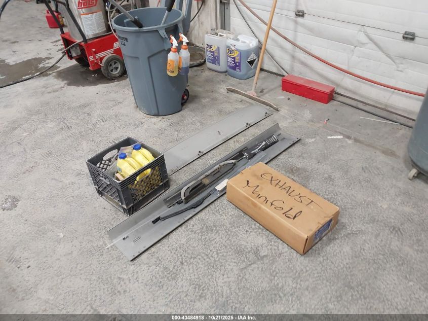 1994 Chevrolet Gmt-400 K1500 VIN: 1GCEK19K4RE258774 Lot: 43484918