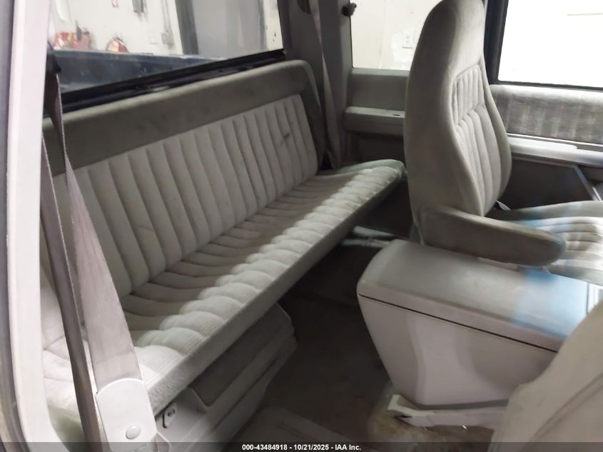 1994 Chevrolet Gmt-400 K1500 VIN: 1GCEK19K4RE258774 Lot: 43484918