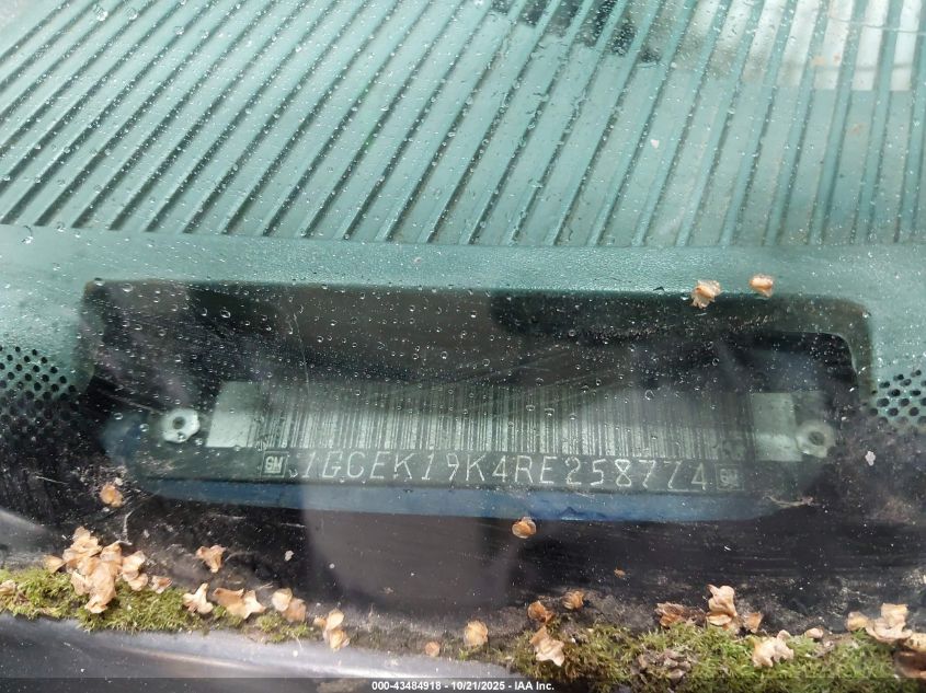 1994 Chevrolet Gmt-400 K1500 VIN: 1GCEK19K4RE258774 Lot: 43484918