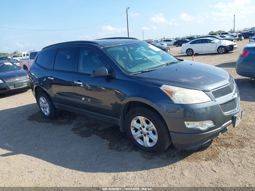 CHEVROLET TRAVERSE LS
