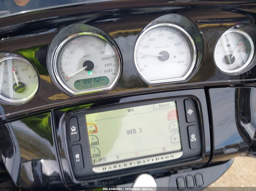 2016 Harley-Davidson Flhx Street Glide VIN: 1HD1KBM10GB687569 Lot: 43484954