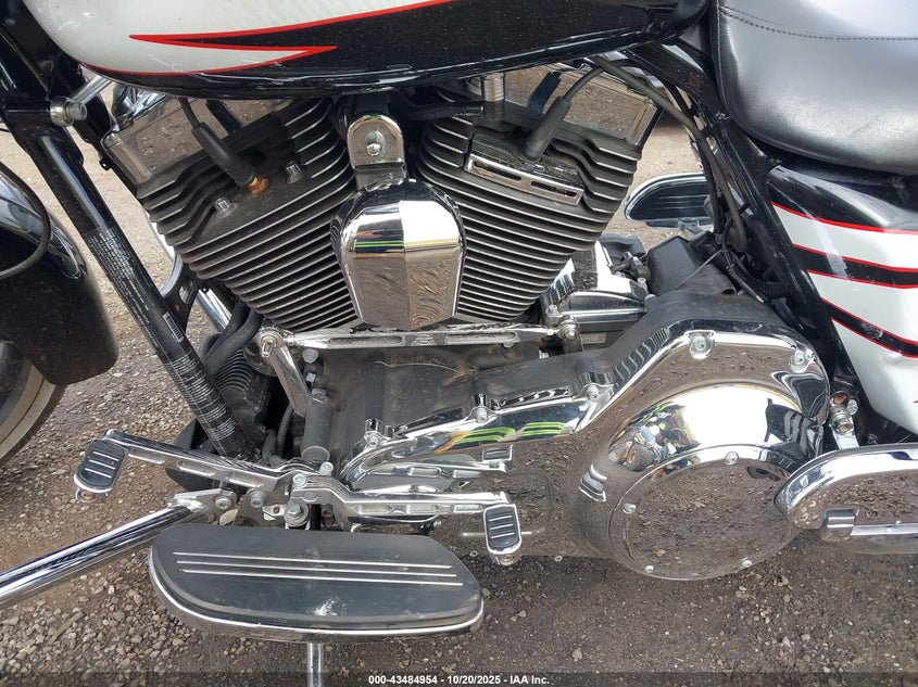 2016 Harley-Davidson Flhx Street Glide VIN: 1HD1KBM10GB687569 Lot: 43484954