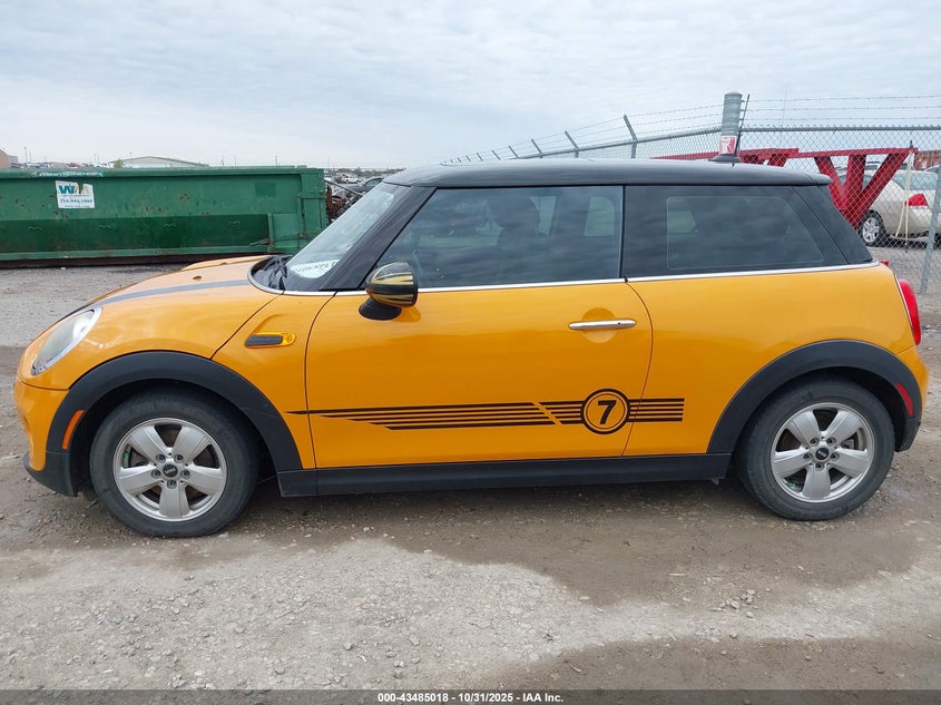 2016 Mini Hardtop Cooper VIN: WMWXP5C52G3B15061 Lot: 43485018