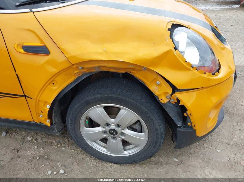 2016 Mini Hardtop Cooper VIN: WMWXP5C52G3B15061 Lot: 43485018