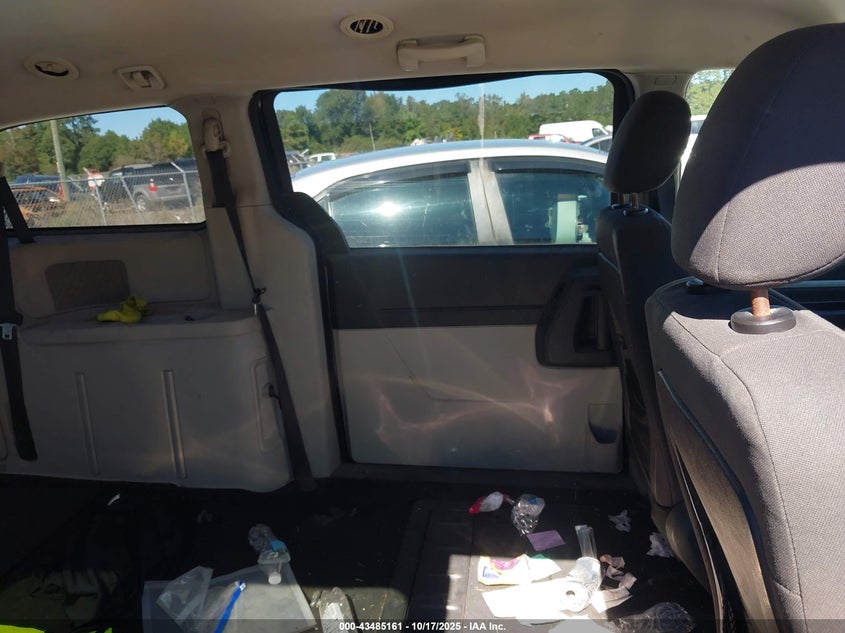 2010 Dodge Grand Caravan Se VIN: 2D4RN4DE5AR242704 Lot: 43485161