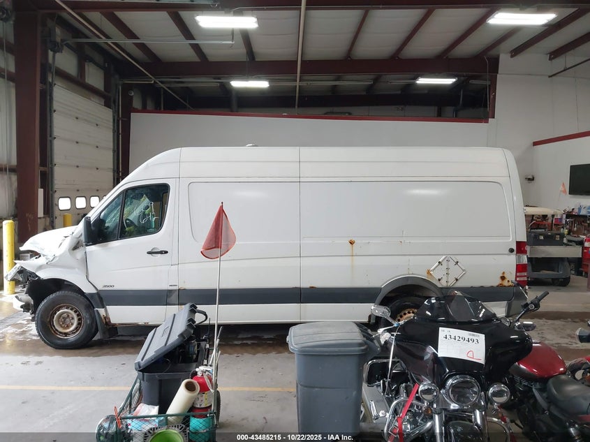 2011 Mercedes-Benz Sprinter 2500 High Roof VIN: WD3PE8CBXB5609642 Lot: 43485215
