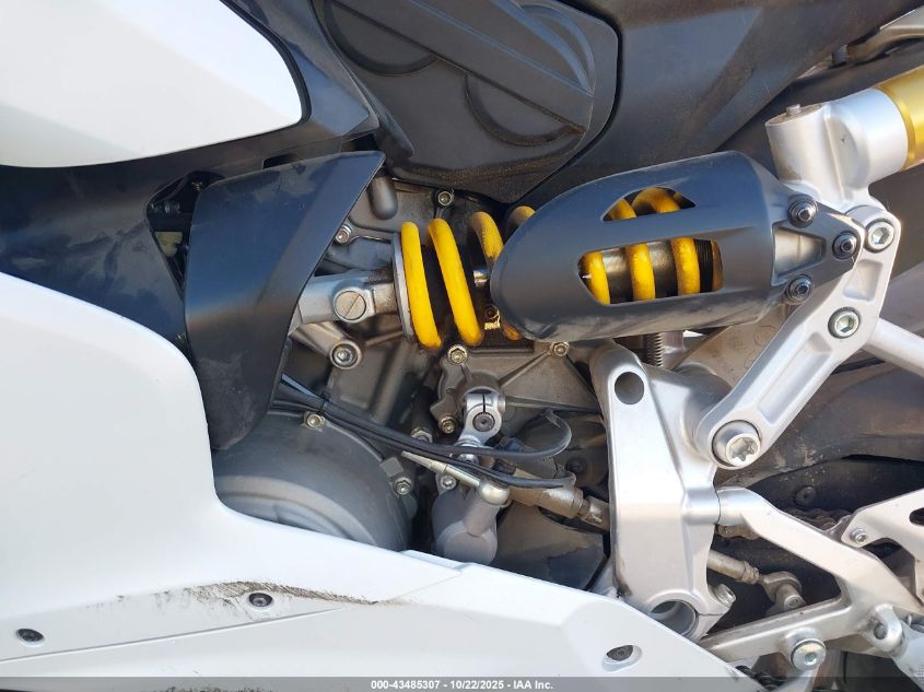 2019 Ducati Superbike 959 Panigale VIN: ZDM14B1W6KB010549 Lot: 43485307