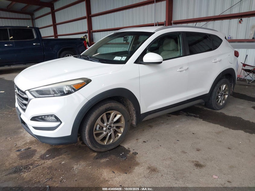 2017 HYUNDAI TUCSON SE KM8J3CA46HU266668