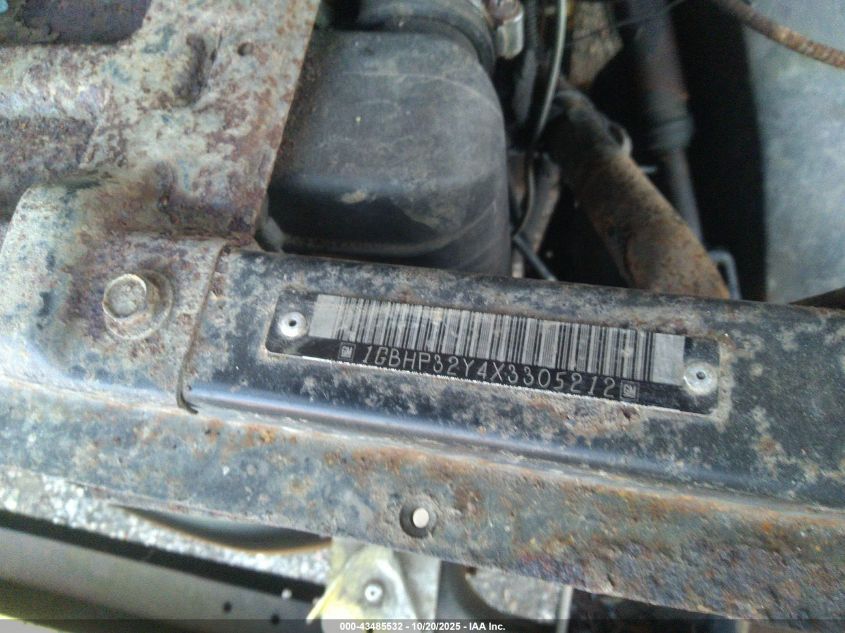 1999 Chevrolet F.c. VIN: 1GBHP32Y4X3305212 Lot: 43485532