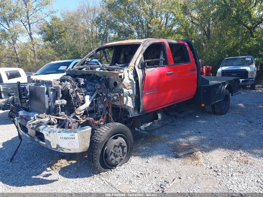 1HTKJPVK9NH363854 2022 CHEVROLET SILVERADO photo no. 2