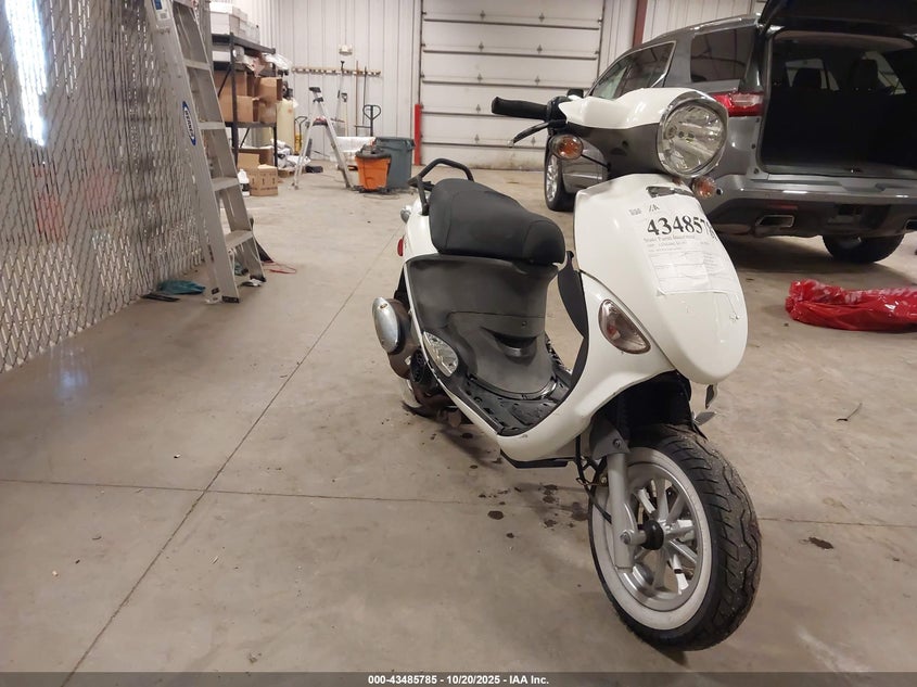 2009 GENUINE SCOOTER CO. BUDDY 125 - RFVPAC20491008903