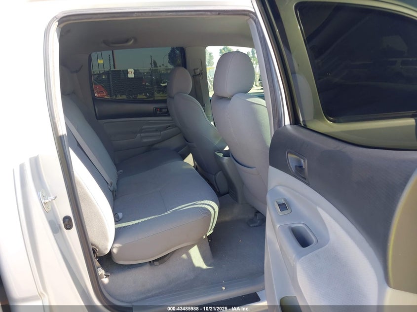 5TELU42N98Z497613 2008 TOYOTA TACOMA photo no. 8