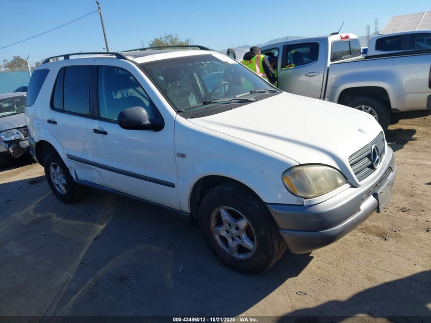 4JGAB54EXXA133883 MERCEDES-BENZ ML-CLASS Photo 1