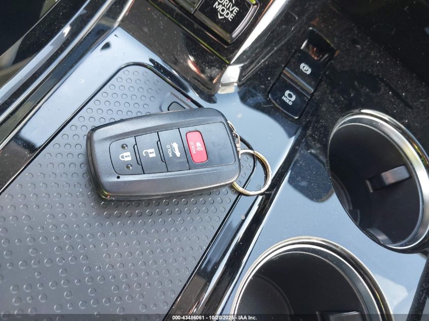 JTDAAAAA2NA006382 2022 TOYOTA MIRAI photo no. 11