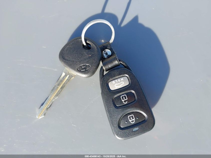 2019 Hyundai Elantra Se VIN: 5NPD74LFXKH444481 Lot: 43486143