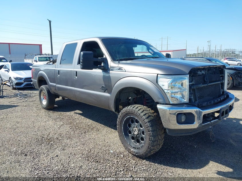 FORD F-250 LARIAT