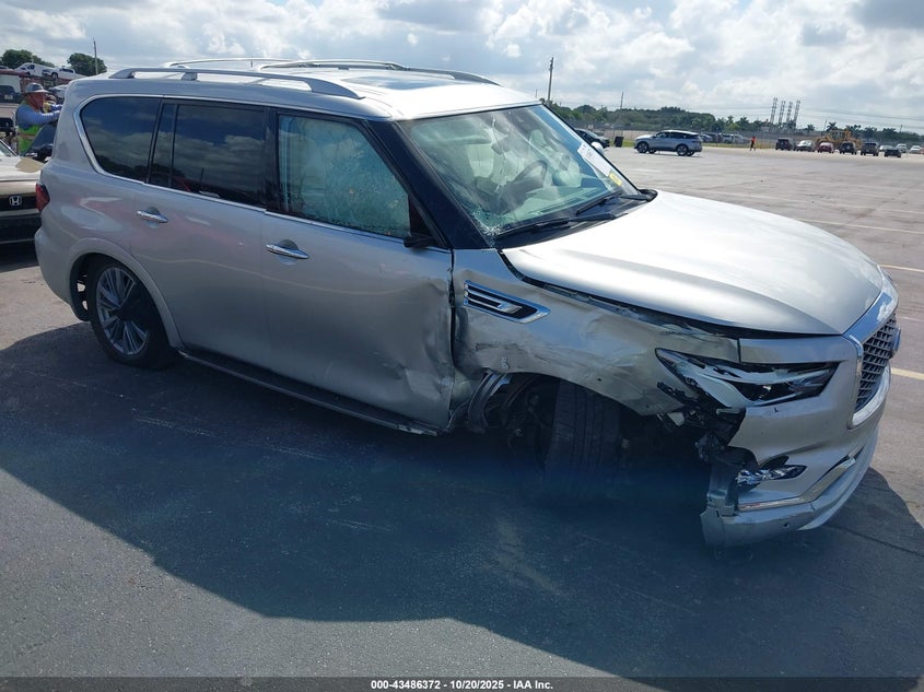 INFINITI QX80 LUXE