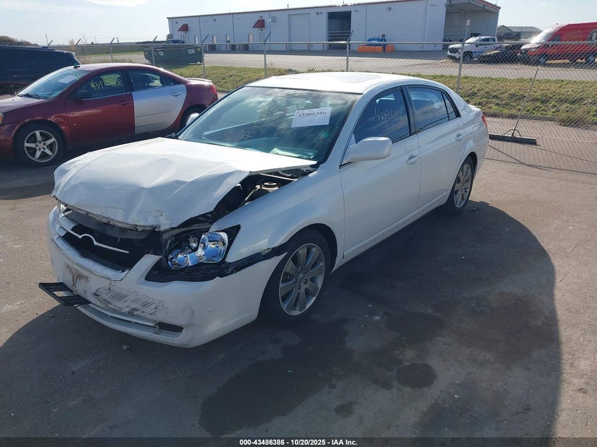 4T1BK36B55U055908 2005 TOYOTA AVALON photo no. 2