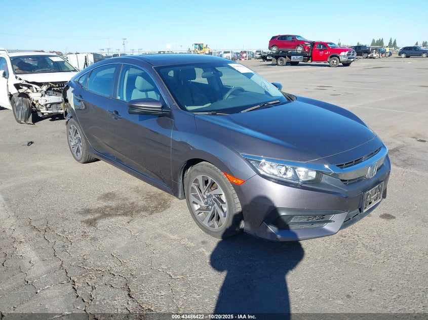 2HGFC2F73JH594437 2018 Honda Civic Ex auction photo 1