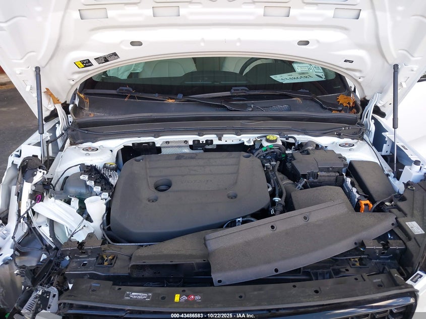 2024 VOLVO XC40 B5 PLUS DARK THEME YV4L12UL6R2380020