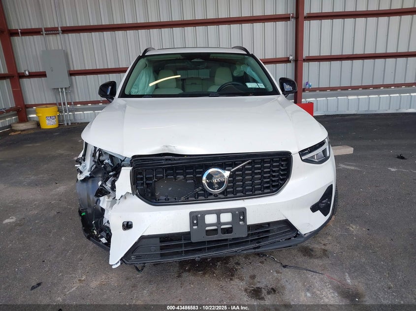 2024 VOLVO XC40 B5 PLUS DARK THEME YV4L12UL6R2380020
