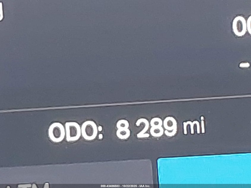 2024 VOLVO XC40 B5 PLUS DARK THEME YV4L12UL6R2380020