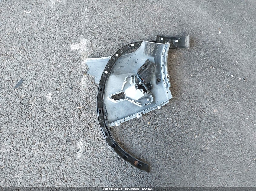 2024 VOLVO XC40 B5 PLUS DARK THEME YV4L12UL6R2380020