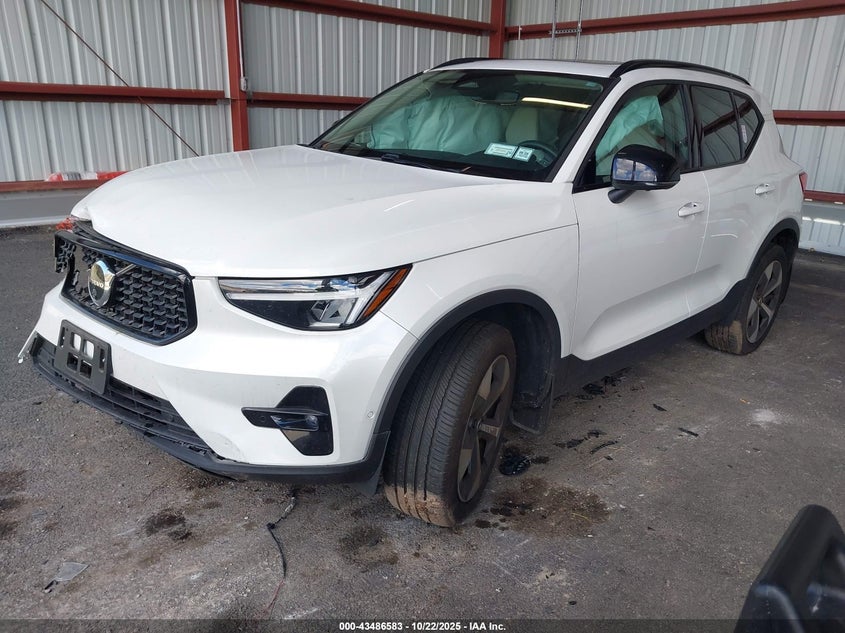 2024 VOLVO XC40 B5 PLUS DARK THEME YV4L12UL6R2380020