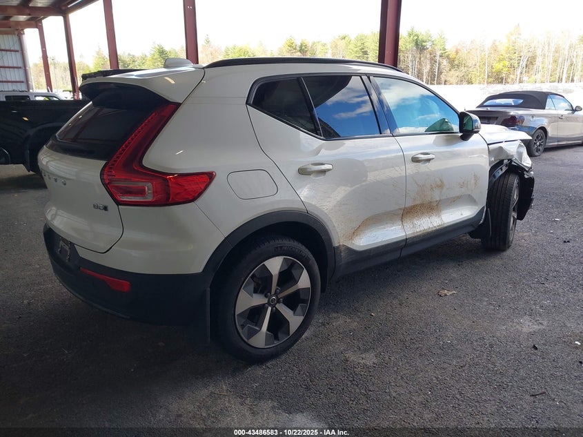 2024 VOLVO XC40 B5 PLUS DARK THEME YV4L12UL6R2380020