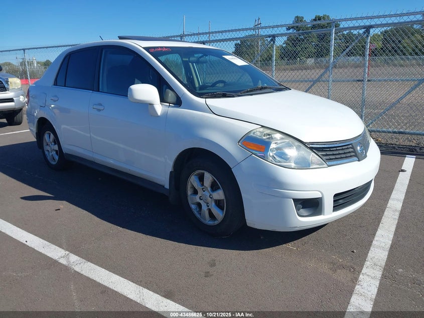 3N1BC11E37L420657 2007 Nissan Versa 1.8Sl auction photo 1
