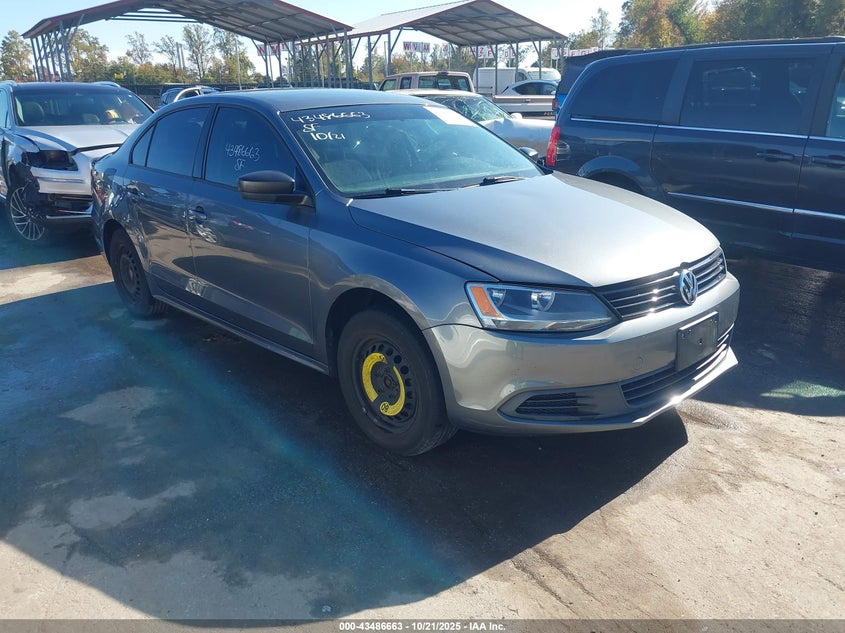 2014 VOLKSWAGEN JETTA 2.0L S - 3VW2K7AJ5EM218553