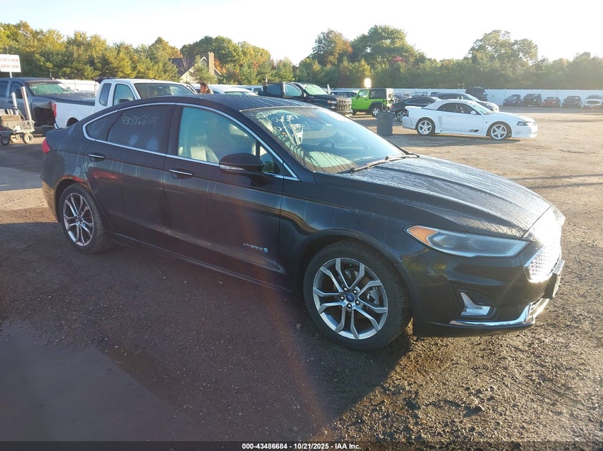 FORD FUSION HYBRID TITANIUM