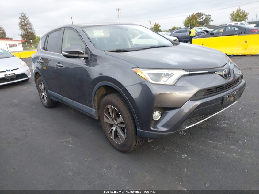 TOYOTA RAV4 XLE