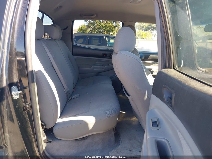 3TMKU72N57M012120 2007 TOYOTA TACOMA photo no. 8