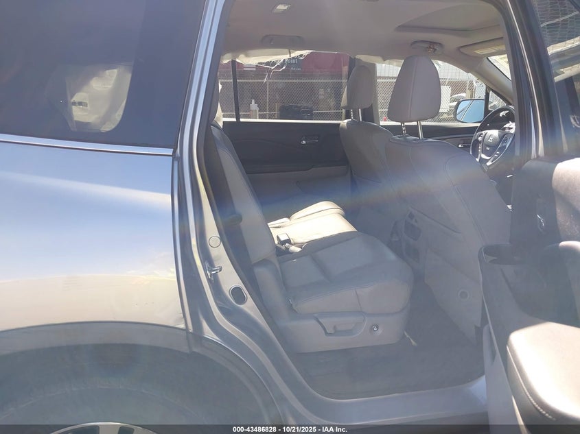 2017 HONDA PILOT EX-L 5FNYF5H5XHB002852