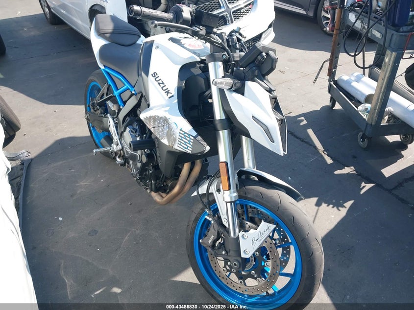 2023 SUZUKI GSX800 R - JS1EM11B4P7100243