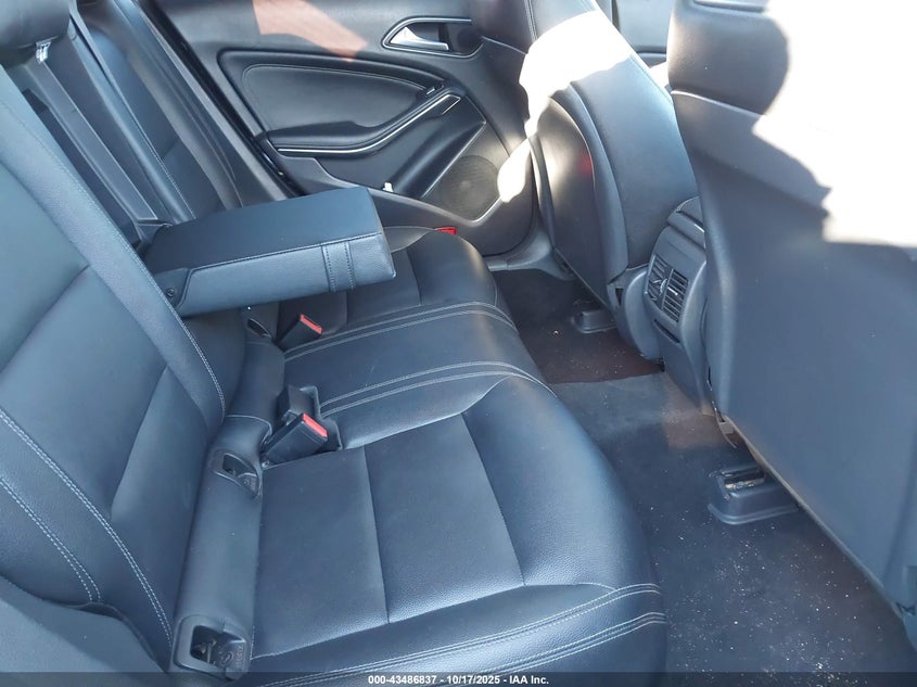 2016 MERCEDES-BENZ CLA 250 auction photo 8