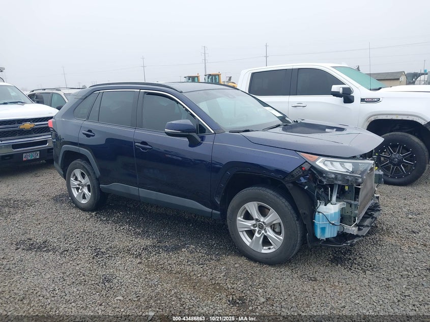 TOYOTA RAV4 XLE