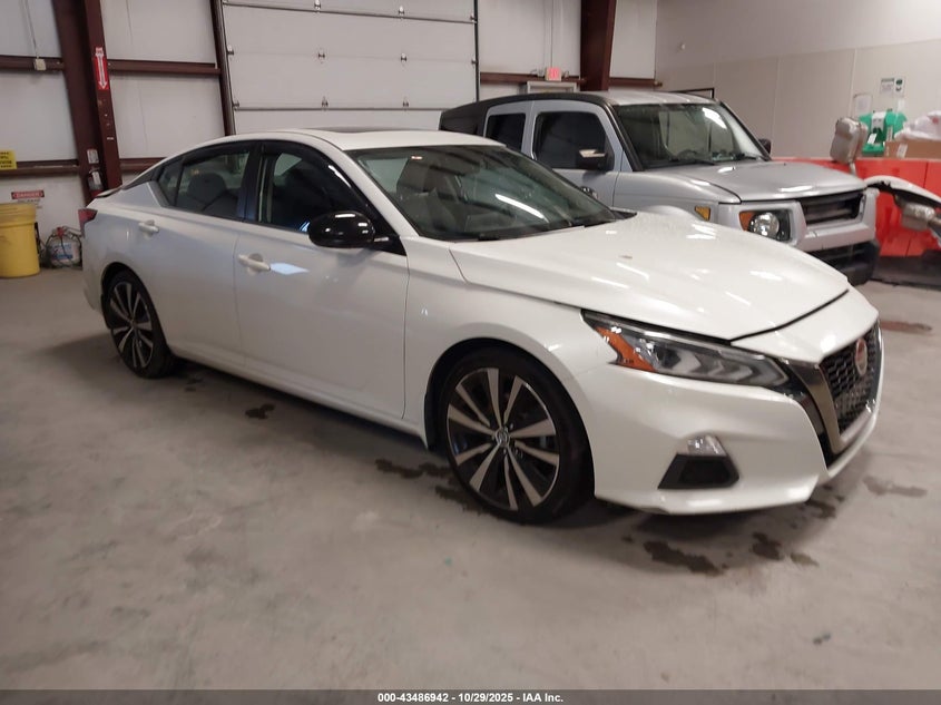 NISSAN ALTIMA 2.5 SR