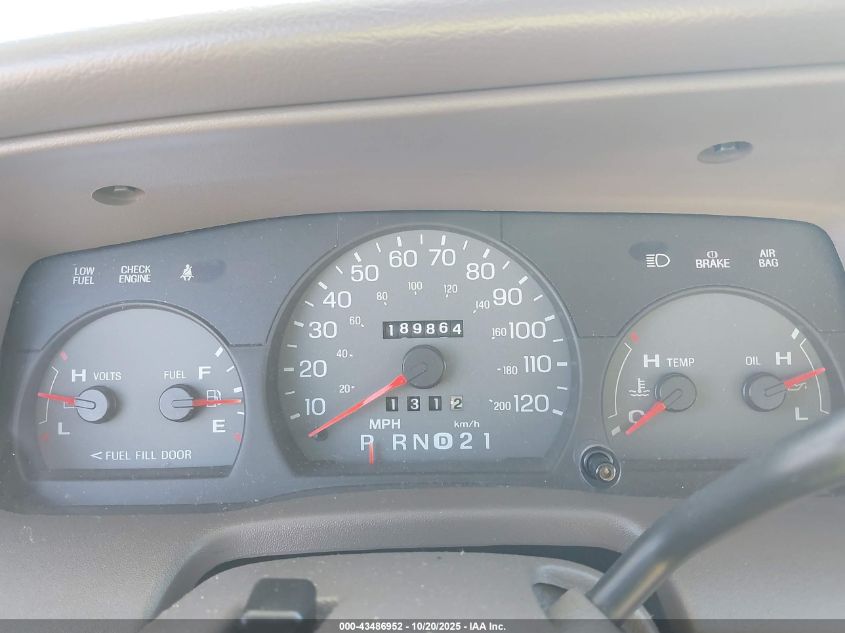 2000 Mercury Grand Marquis Gs VIN: 2MEFM74W1YX701521 Lot: 43486952