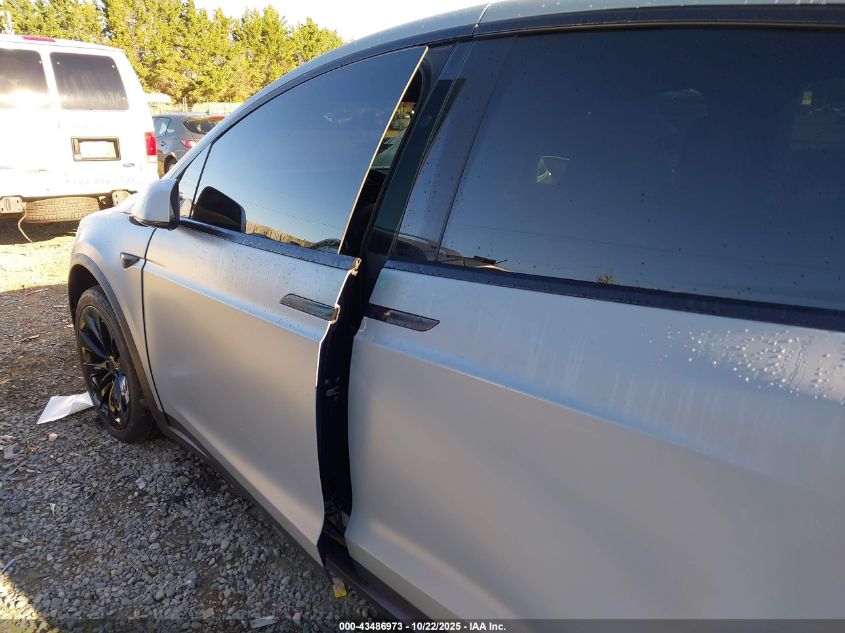 2019 Tesla Model X 100D/75D/Long Range VIN: 5YJXCAE25KF211642 Lot: 43486973