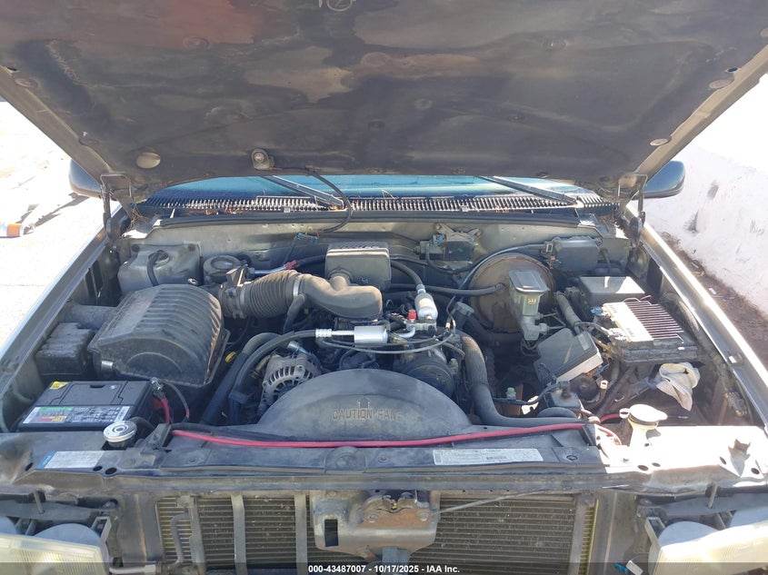 3GNEK18R0XG101772 1999 CHEVROLET TAHOE photo no. 10