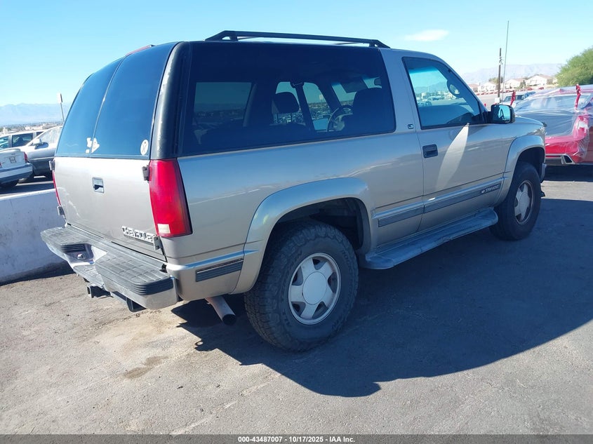 3GNEK18R0XG101772 1999 CHEVROLET TAHOE photo no. 4