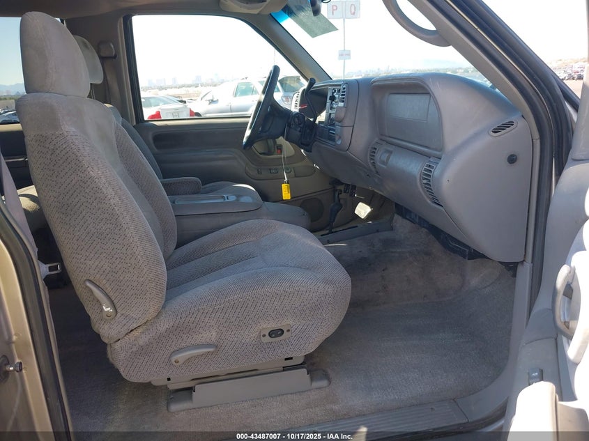 3GNEK18R0XG101772 1999 CHEVROLET TAHOE photo no. 5
