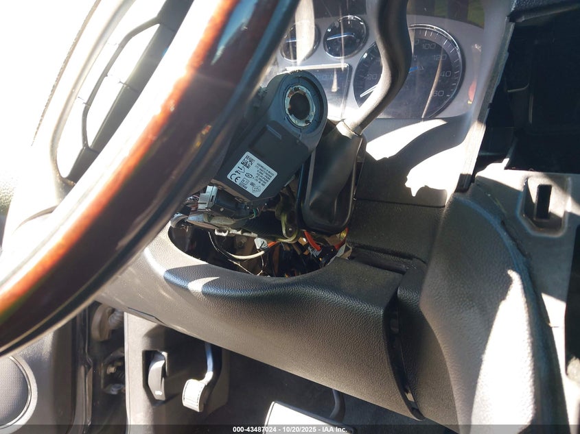 2008 Cadillac Escalade Standard VIN: 1GYEC63898R167248 Lot: 43487024